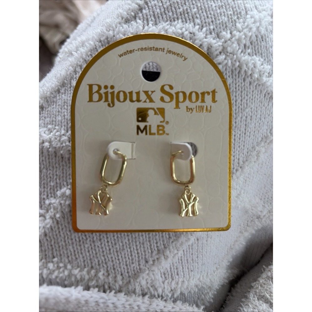 New York Yankees NY MLB Baseball Bijoux Sport by Luv AJ Gold Logo Earrings NWT